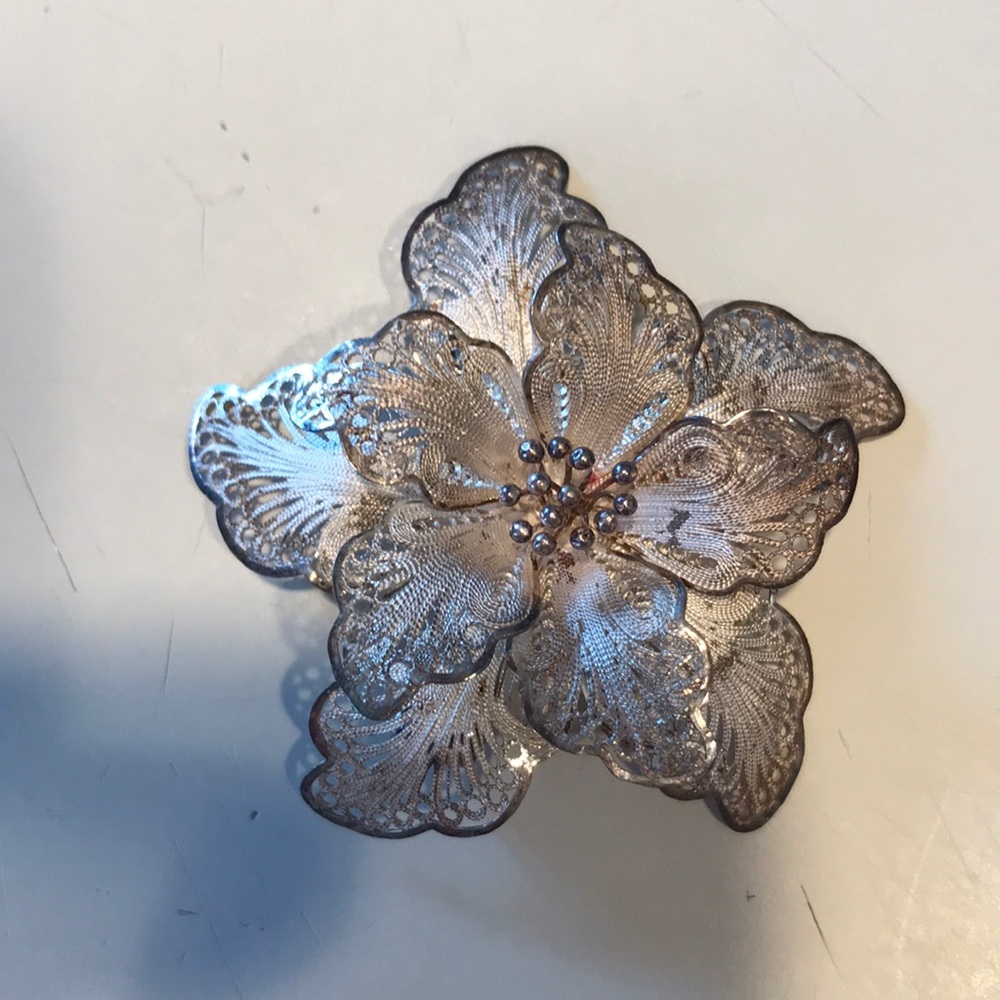 Vintage sterling silver flower pin